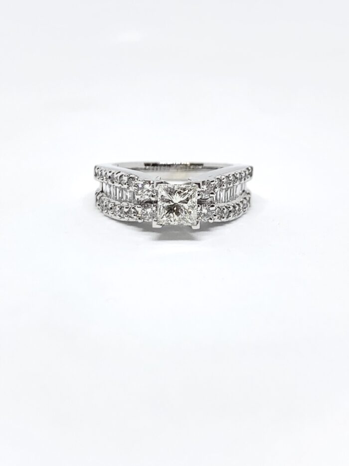 Classic and chic diamond engagement ring