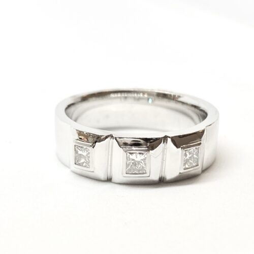 Men's diamond wedding ring