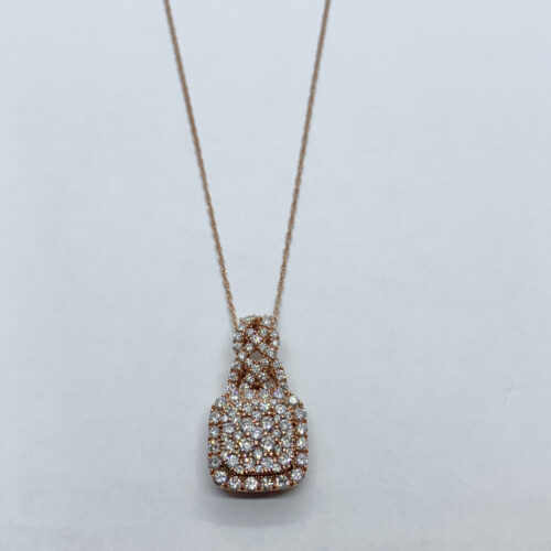 Sparkling gold necklace with diamond pendant