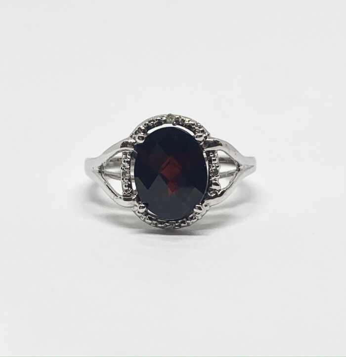 Sleek black gemstone ring
