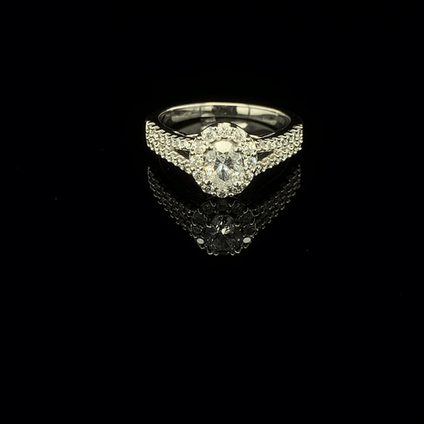 Sparkly diamond ring