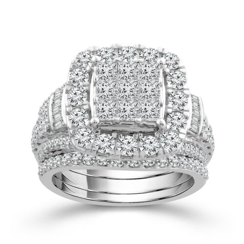 Luxurious diamond pavé engagement ring